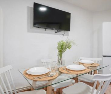 Room for rent in great apartment located in Madrid - Photo 3