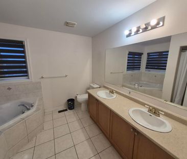 For Lease - 19 Freedom Oaks Trail, Brampton, Ontario - Photo 5