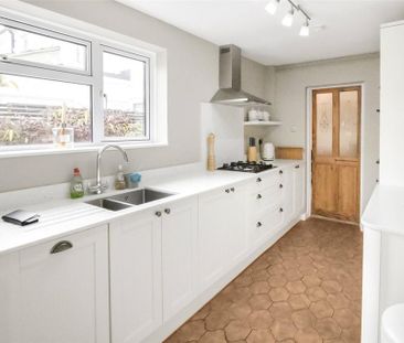 2 bedroom terraced house to rent - Photo 5