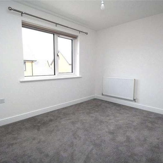 Edwards Grove, Bordon, Hampshire, GU35 - Photo 1