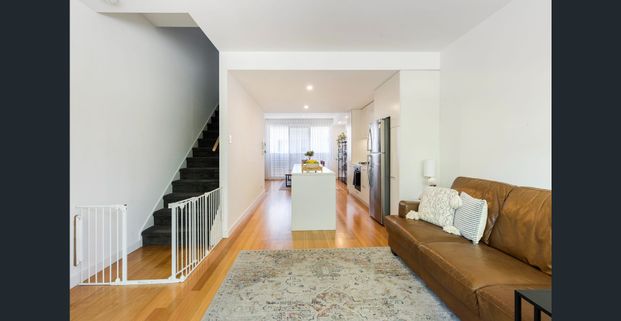 This chic, stylish three-level home you in the heart of the Adelaide CBD. - Photo 1