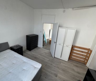 1 Bed Flat, Little Preston St, BN1 - Photo 3