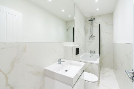 5 bedroom flat to rent - Photo 5