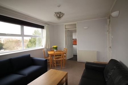 Regents Court, Cheltenham, GL51 - Photo 4