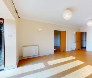 Detached house to rent on - Photo 1