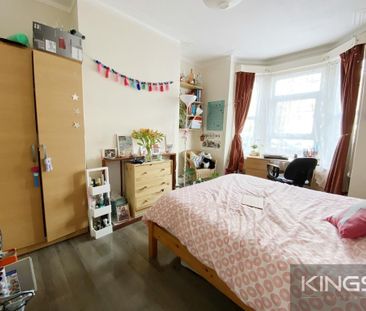 4 bedroom terraced house to rent - Photo 2