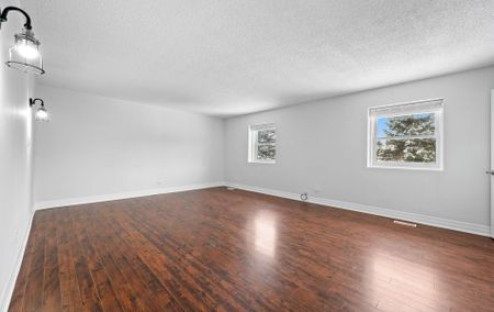 For Lease - 427194 25th Side Road, Mono, Ontario - Photo 2
