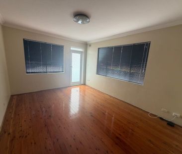 GROUND FLOOR CONVENIENCE - Photo 1