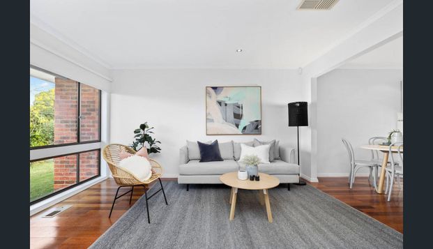 SPACIOUS 2 BEDROOM UNITWITH DOUBLE LOCK UP GARAGE - Photo 1