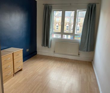 Room in a Shared Flat, Shore House, SW8 - Photo 1