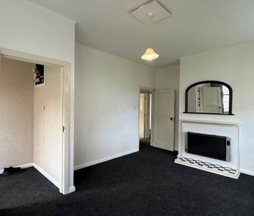 2 Bedrooms Epuni - Photo 5