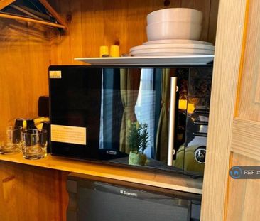 1 bedroom in a house share to rent - Photo 3