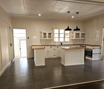 15 Macleod Street, Bundaberg West, Qld 4670 - Photo 5