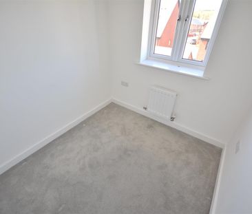 23 Crabtree Hill Drive, Derby, DE22 2SR - Photo 3