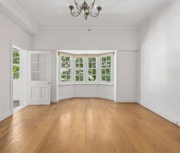 Elizabeth Bay - Photo 4