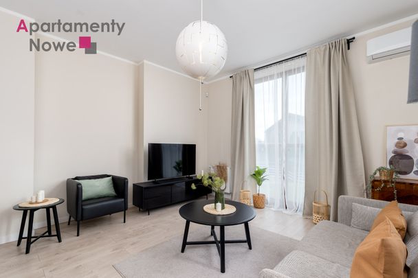 Przestronny, klimatyzowany dom wolnostojący 165m2 z 4 sypialniami oraz dużym ogródkiem w Masłomiącej przy ul. Klonowej. - Photo 1