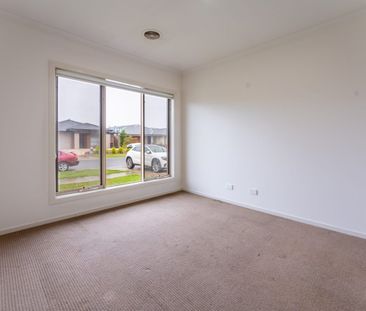 Beautifully Designed 4 Bedroom Family Home - Photo 3