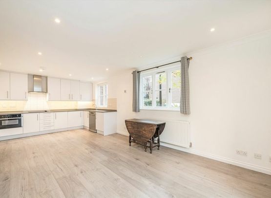 Brompton Park Crescent - Photo 1