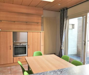 Halfopen woning met 4 slaapkamers, tuin en garage. - Foto 6