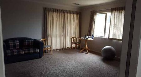 Well looked after4 bedrooms house - Photo 4