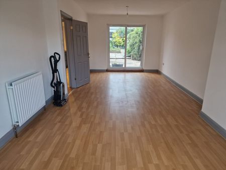 3 Bed Terraced House, Redesdale Avenue, CV6 - Photo 5