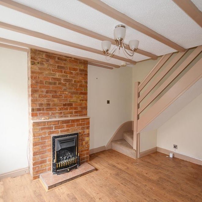 2 bedroom terraced house to rent - Photo 1