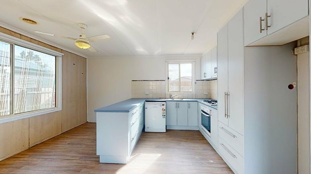 Affordable Family Living in Prime Laverton Location! - Photo 1