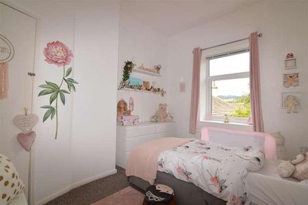 Harrogate Road, Apperley Bridge, Bradford, BD10 - Photo 3