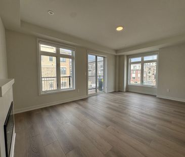 For Lease - 31 Victor Metcalf Lane, Richmond Hill, Ontario - Photo 2