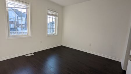 For Lease - 686 Laking Terrace, Milton, Ontario - Photo 4