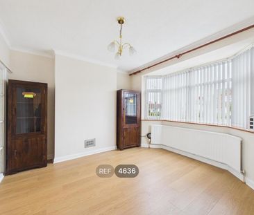 3 bedroom terraced house to rent - Photo 3