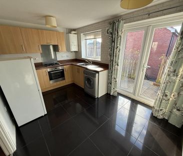 3 bedroom end of terrace house to rent - Photo 5