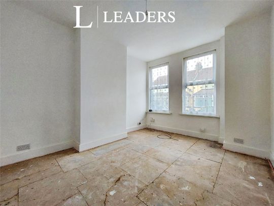 1 bedroom apartment to rent Fairfax Drive, Westcliff-on-Sea, SS0 - Photo 1