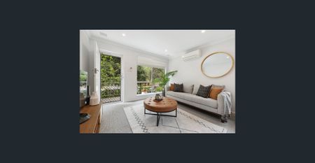 Boutique Apartment in the Heart of Claremont - Photo 3