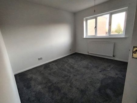 Severn Crescent, Chesterfield, North Wingfield - Photo 5