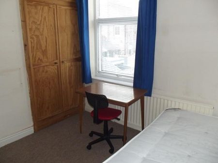 2 bedroom terraced house to rent - Photo 3