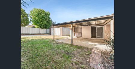 Three Bedroom Home with Large Living Areas - Photo 5