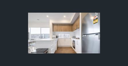 Fully furnished & 4 x bathrooms - Photo 3