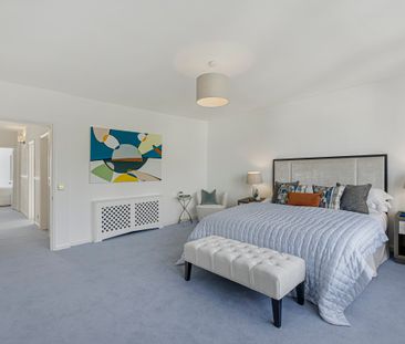 Traditional townhouse in the heart of Kensington - Photo 6