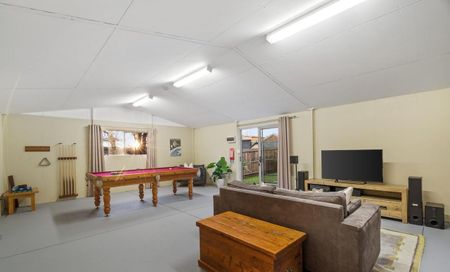 4 Thistle Street, Surrey Hills VIC 3127 - House For Rent | Domain - Photo 4