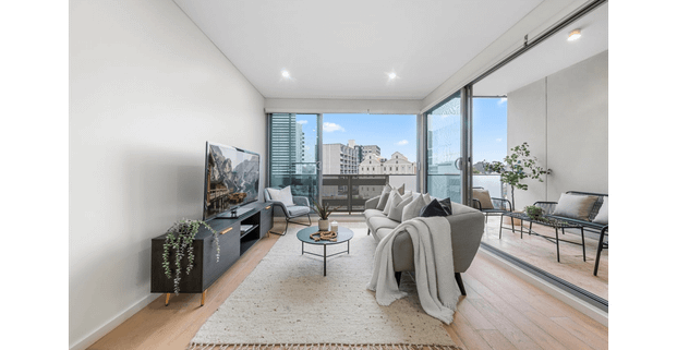 Modern One-Bedroom Apartment with Balcony - Photo 1