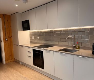 1 Bed Flat, Simon Square, EH8 - Photo 6