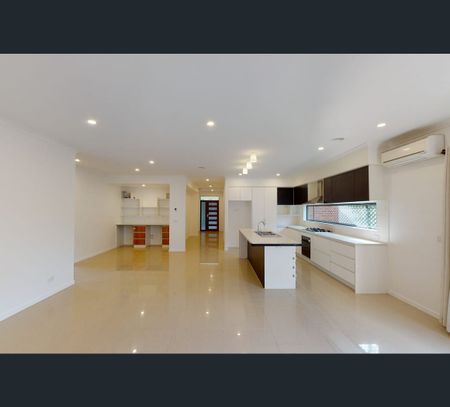 28 Attunga Grove, Werribee, Vic 3030 - Photo 2