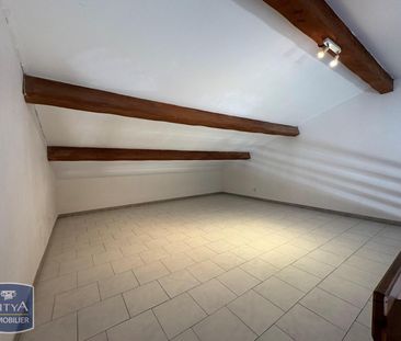 Location Appartement 2 pièces 50m² ST MITRE LES REMPARTS 13920 - Photo 5