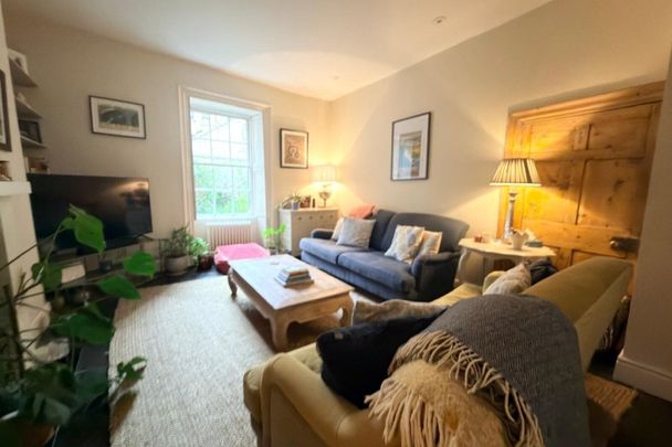 Henrietta Street - Photo 1