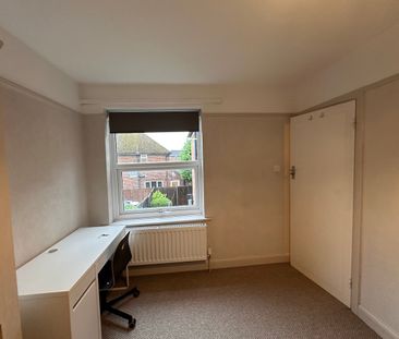 4 bedroom house - Photo 3