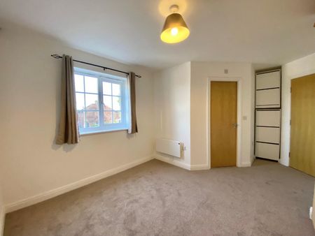 2 bedroom Flat To Let - Photo 4