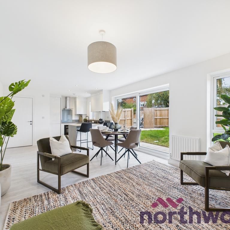 2 bedroom mews to rent - Photo 1