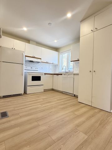 For Lease - 61 Parkside Drive Unit# A, Newmarket, Ontario - Photo 3