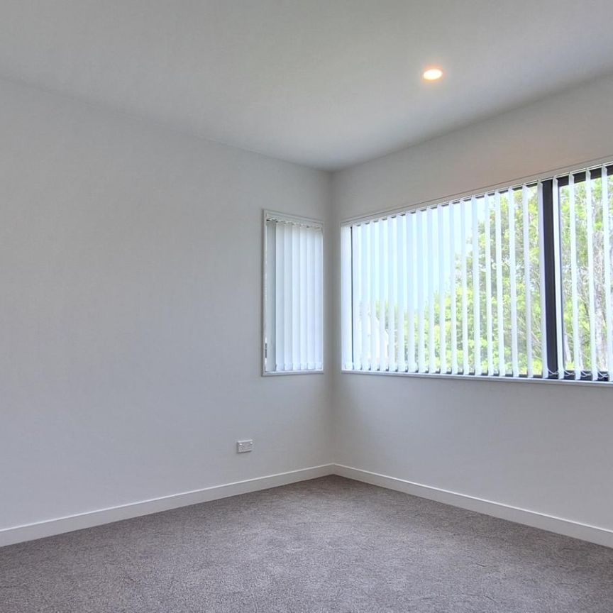 Brand new over the Shore. - Photo 1